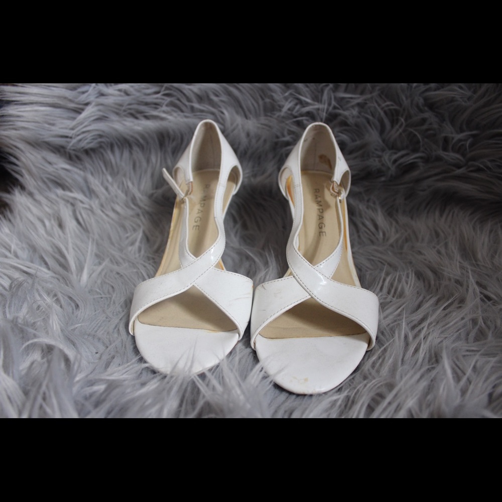 Rampage white wedges